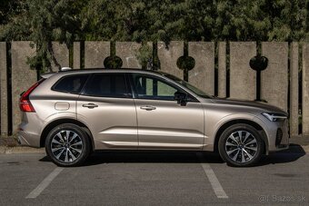 Volvo XC60 2.0 B5 mHEV Plus Bright AWD A/T - 4