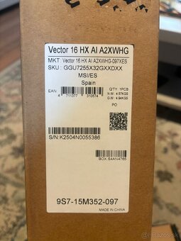 MSI Vector 16 HX AI. Nový - 4