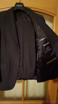 Predám tmavo šedý pánsky oblek, veľkosť 44 - 4