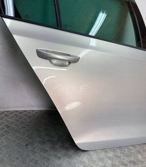 VW Golf VI 6 HB 2008-12 pravé zadné dvere - 4