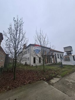 INVESTIČNÁ PRÍLEŽITOSŤ ROKA: Administratívny objekt s neobme - 4