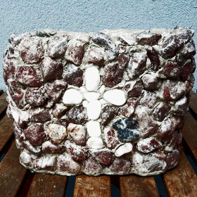 Ručne vyrobený náhrobný kamenný kvetináč vhodný do exteriéru - 4