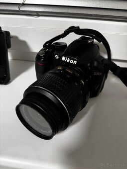 Nikon D3100 + objektív + nabíjačka - 4