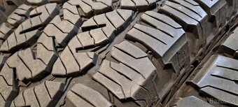 Predám 4ks skoro nové off road pneu 225/60r18-104H Matador - 4