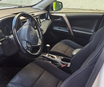 Predám Toyotu Rav4 - 4