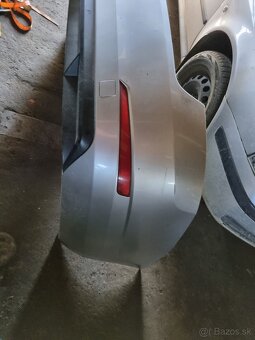 Škoda octavia 3 sedan zadný narážník parkovacie senzory - 4