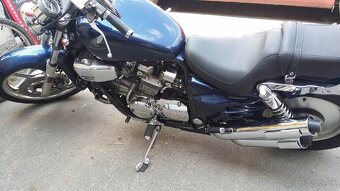 Honda Magna 750 - 4