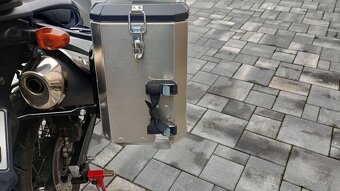 Držiak kanistra, fľaše na hliníkové kufre - 4