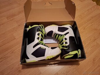 Predám detský snowboard aj s topánkami - 4