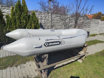 Predám nafukovací čln 3m - 4