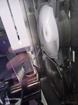Ryzen 7 5700x3D / RTX 3070 / 16GB RAM - 4