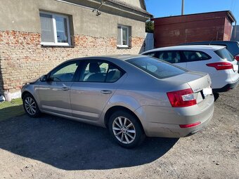 Škoda Octavia 1.6TDi 77kw, r.10/2014, klima - 4