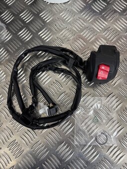 Suzuki GSXS 1000 Elektronický plyn - 4