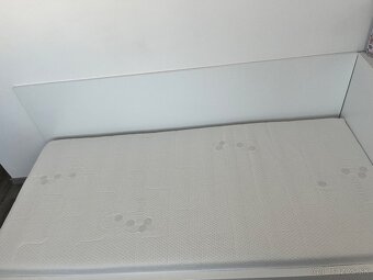 Posteľ s osvetlením biela pevná 90x200 - 4