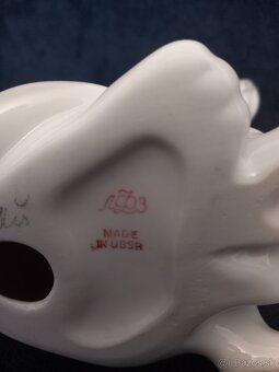 Predám porcelánovú sošku psíka Lomonosov - 4