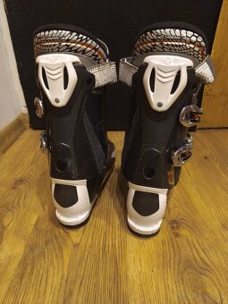 Predám lyžiarky Nordica , rozmer 42-42,5 - 4