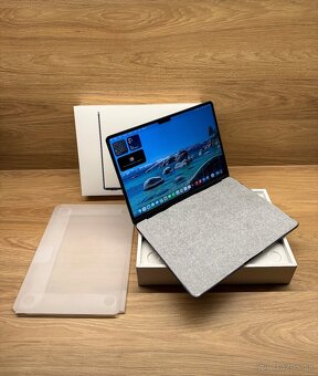 Macbook Air 13,6” M2 (2022) 8GB / 256GB Midnight - 4