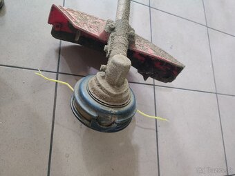 krovinorez Hecht 129 BTS - 4