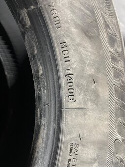 Bridgestone 225/60R17 - 4
