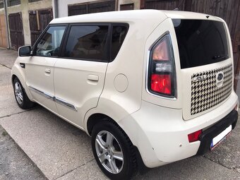 KIA Soul 1.6 CRDI Diesel 94Kw 5-st Manual Rok výroby 2010 - 4