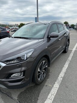 Tucson 2,0 CRDi, PREMIUM,DPH,4x4,136 kW.1.Majit - 4