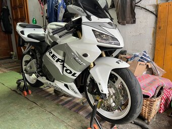 Honda CBR600rr v TP 25kw - 4