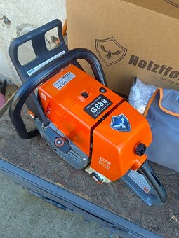 Motorová píla Holzfforma G888 - 4