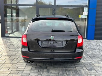 Škoda Superb Combi 2.0 TDI CR DSG 273000km 2011 - 4