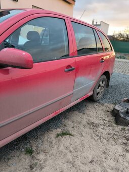 ŠKODA FABIA COMBI 1.2 HTP 2007 - 4