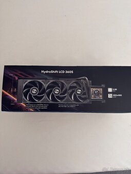 Lian li Hydroshift LCD 360S - 4
