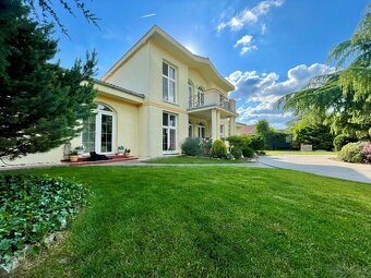🏡 Priestranný rodinný dom so štýlovou záhradou 🌿 - 4