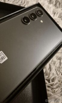 Samsung Galaxy S24 128 + galaxy watch 7 40mm + SmartTag2 - 4