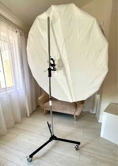 Zableskové svetlo Godox AD300pro, stojan, držiak a softbox - 4