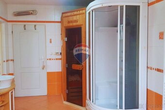 Výnimočný rodinný dom v pokojnej a žiadanej lokalite v obci - 4