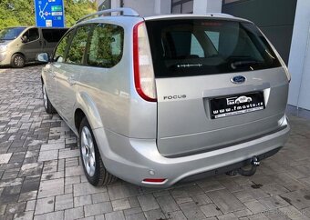 Ford Focus 1.4 16V benzín manuál 59 kw - 4