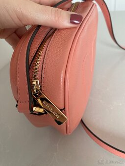 Michael Kors kožená crossbody - 4