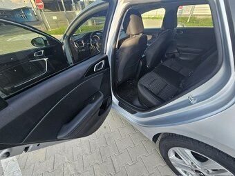 Predám KIA Cee’d Sporty Wagon 1.6 CRDi 136k Gold A/T - 4