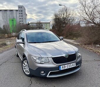 Škoda Superb Combi Scout 4x4 2.0 TDI 103kw DSG+ F1 2013 - 4