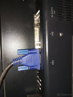 Predám 20"  LCD  HP w20 - 4