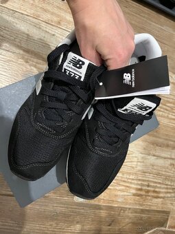 Tenisky New Balance - 4