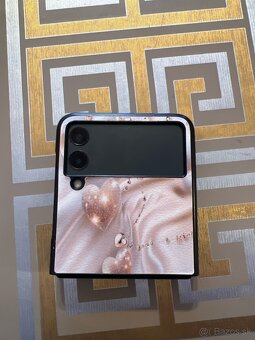 Samsung Z Flip 3 - 4