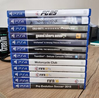 PlayStation 4 Slim 500GB + 2x ovládač + 12 Hier - 4