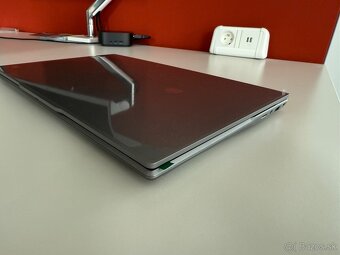 Predám notebook Intel core i7 - 4
