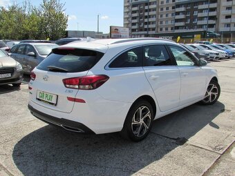 Hyundai i30 CW 1.6 CRDi Family - 4