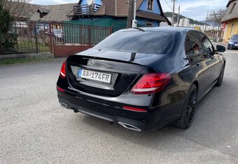 MERCEDES BENZ E350 AMG - 4