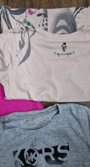 Trička spolu 18€ zn.Patrizia Pepe,M.Kors - 4