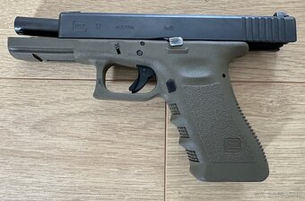 Pištoľ Glock 17 gen. 3 Green - 4