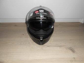Predam krasnu novu moto prilbu znacky SHARK SPARTAN GT REPL - 4