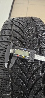 zimne pneu 215/60 R16 - 4