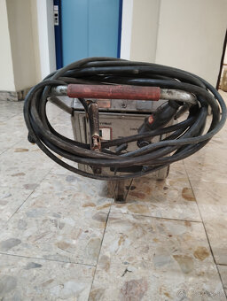 Rozpredaj strojov - 4